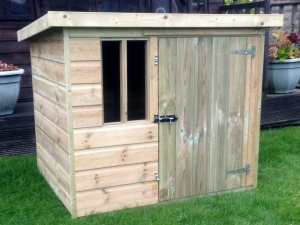 Compact Deluxe Pent Kennel 